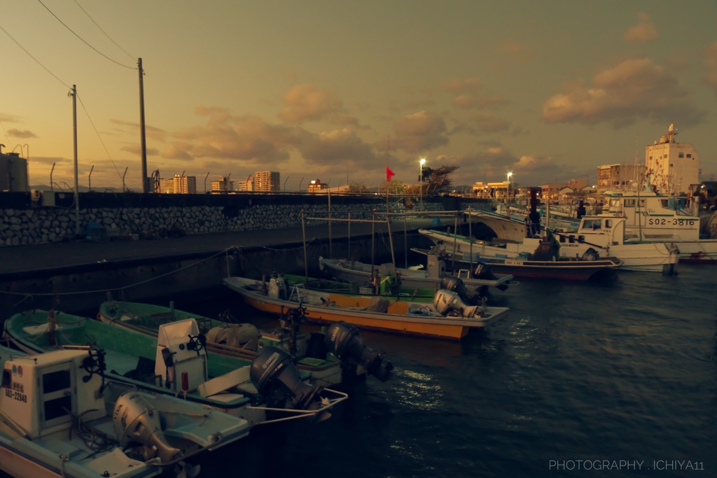 漁港の日没