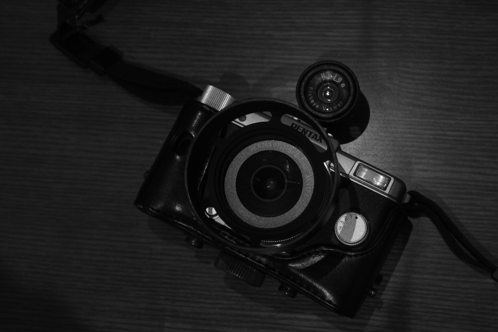 a monochrome of PENTAX Q Limited Silver by ichiya11 （ID：4003115） -  写真共有サイト:PHOTOHITO