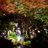 紅葉と小滝　-　IMGP2133