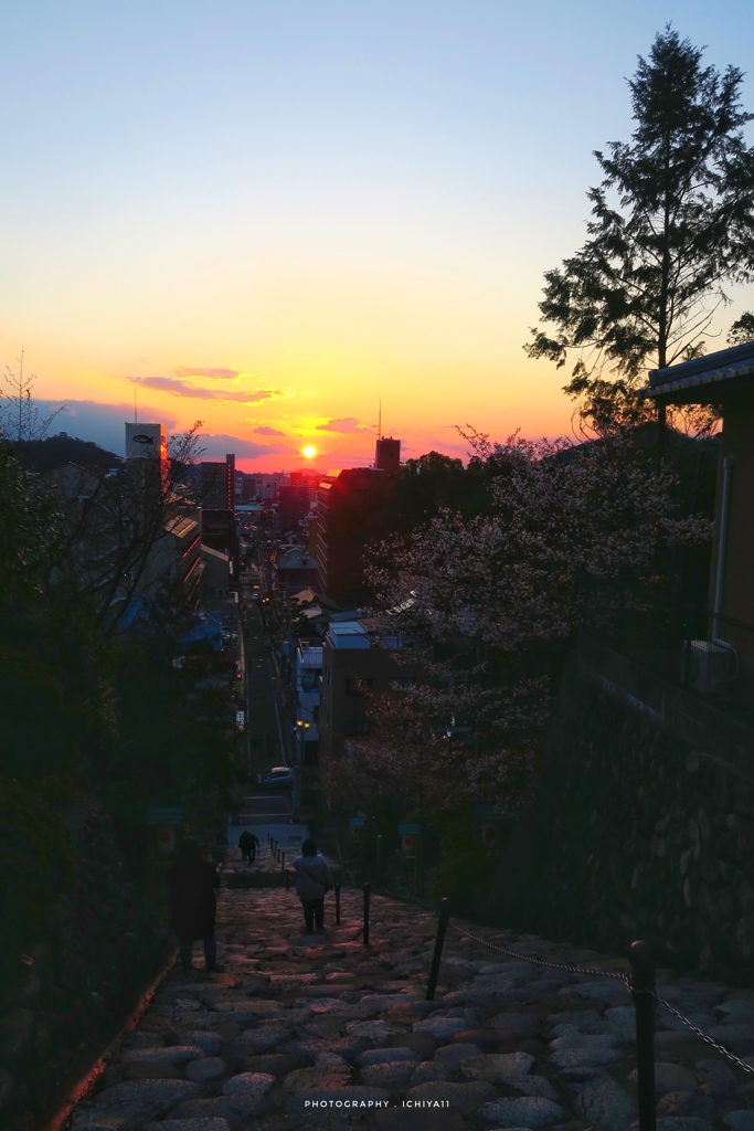旅の終わりを夕陽と共に