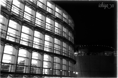 国立新美術館