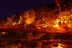 秋を翔ける橋