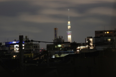 夜のスカイツリー（中野より）