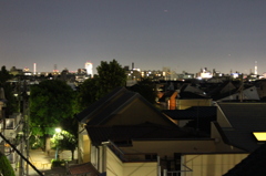 街と夜空