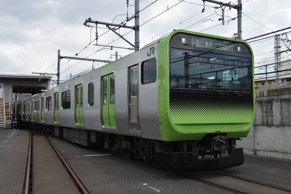 E235系