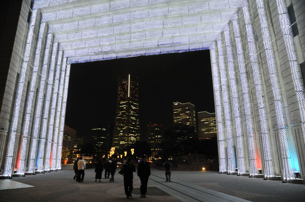ナビオス横浜からランドマークタワー