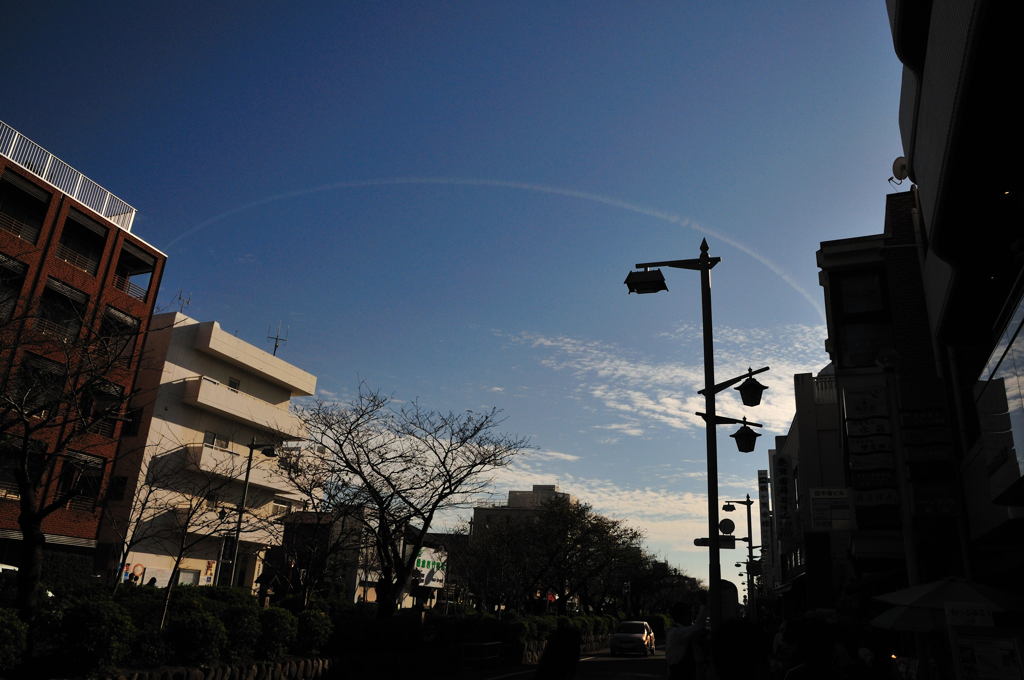 円形の飛行機雲