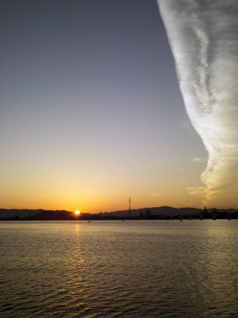 朝焼と竜巻雲？