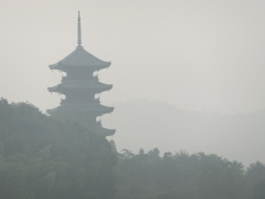 吉備路五重の塔_朝靄