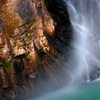 数鹿流ヶ滝 4　（すがるがのたき）滝の岩肌