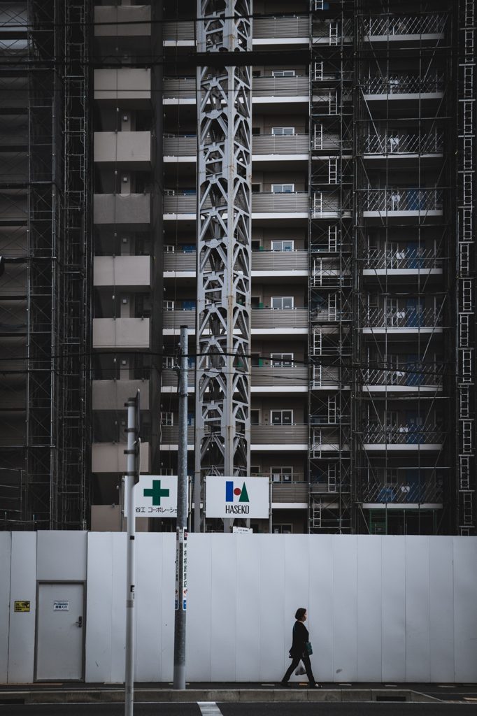 建設中