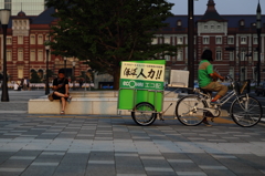 夕暮れの東京駅あたり