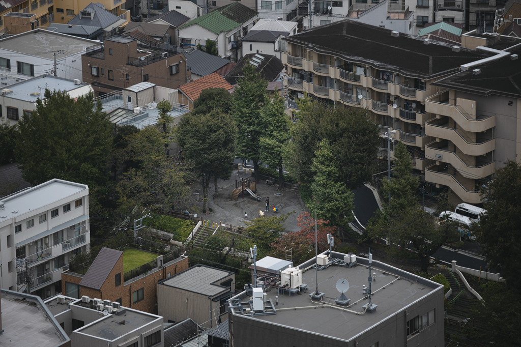 街中の公園