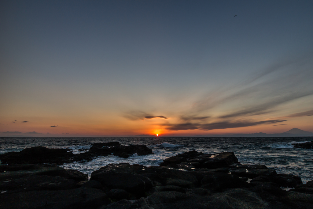 岩場の夕暮れ