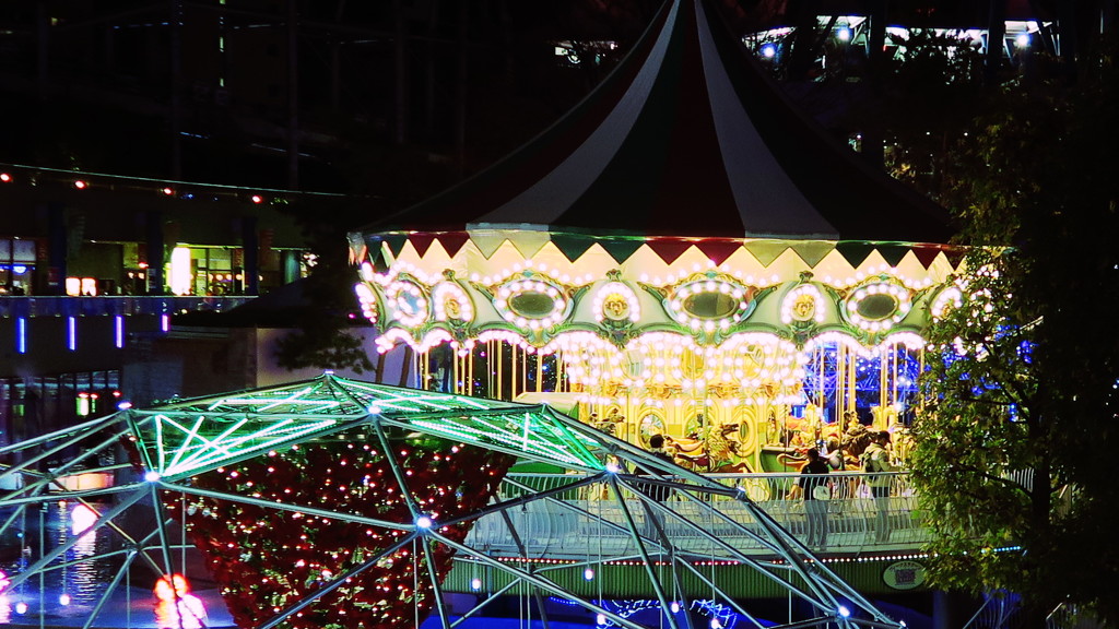 東京ドームのイルミネーション2015　メリーゴーランド