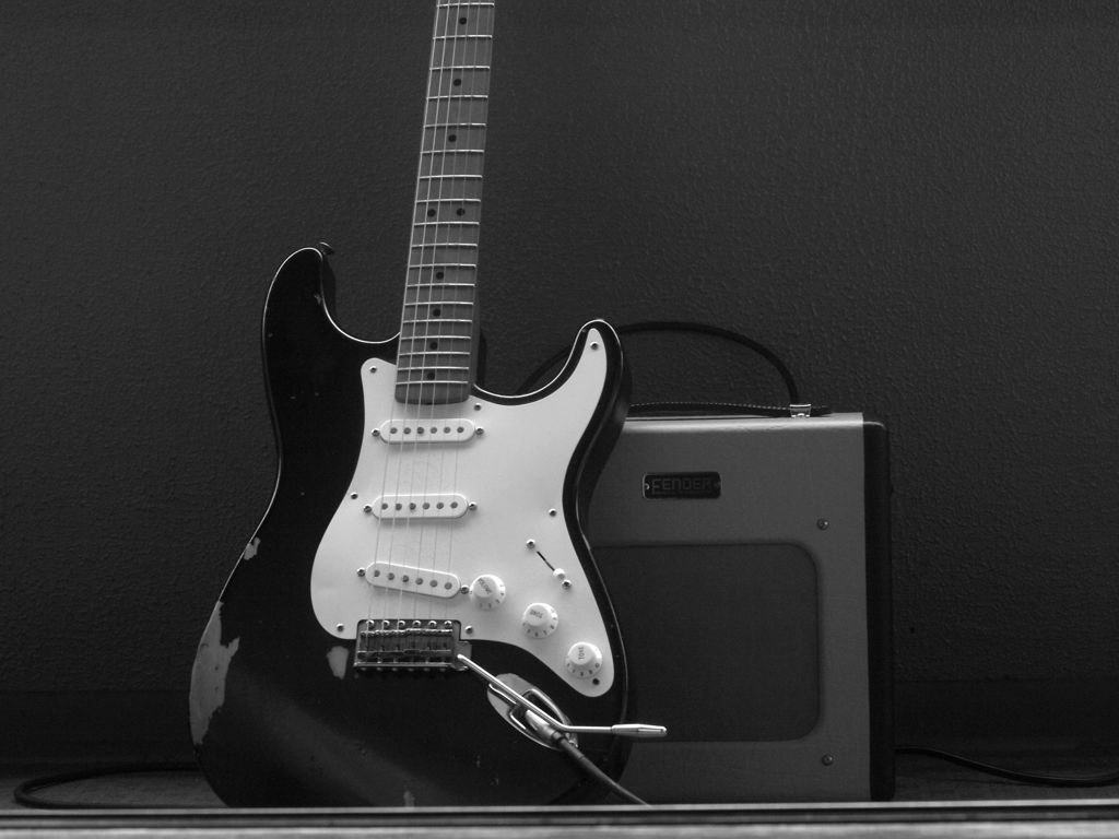 ＯＬＤ　ＧＵＩＴＡＲ　１