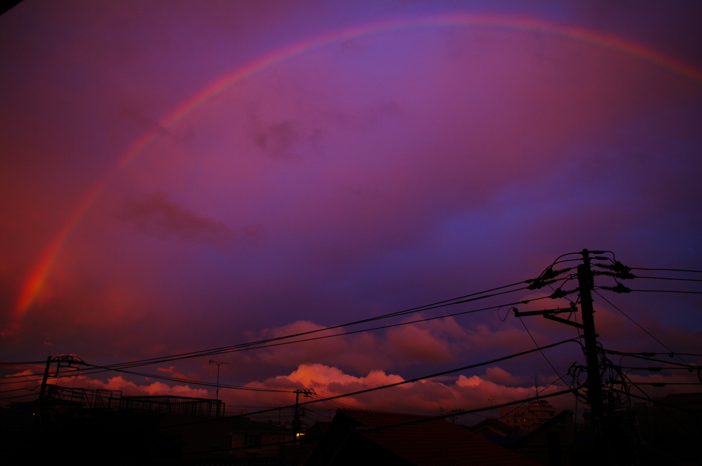 夕暮れの虹