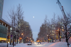 月