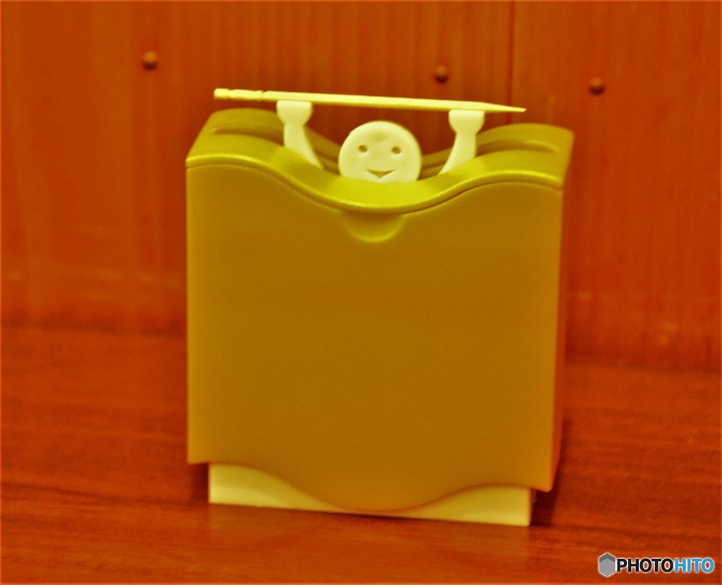 つまようじ入れ