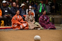 女性人も参加してる