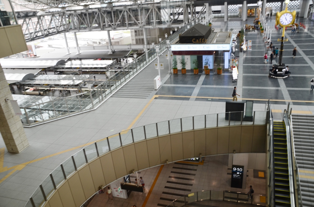 新しい大阪駅だヨ！