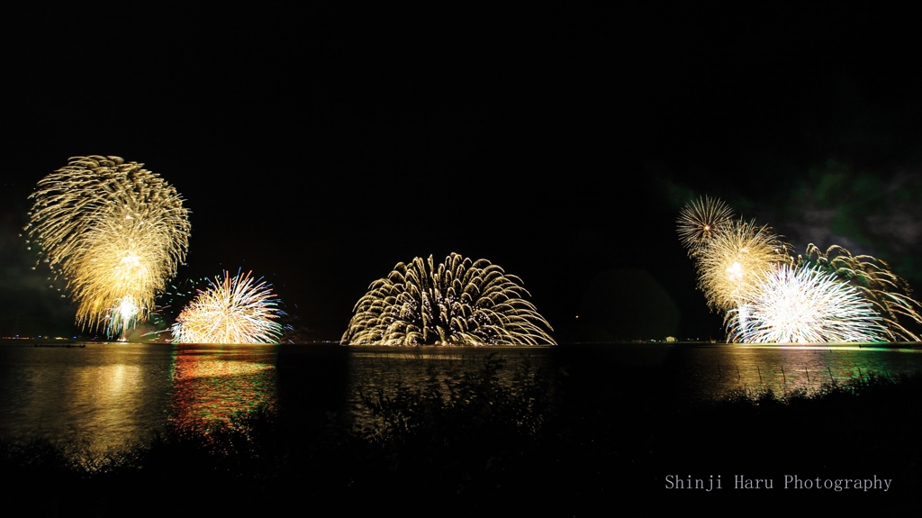 神西湖湖上花火大会。