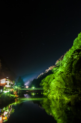 立久恵峡の光。