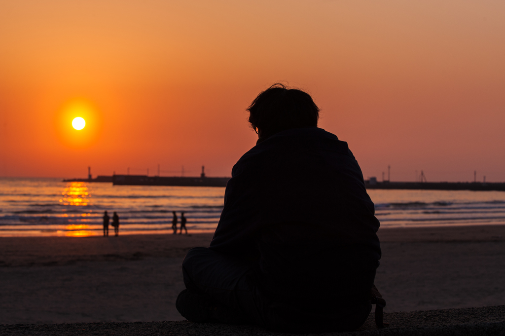 夕日が繋ぐ人々。
