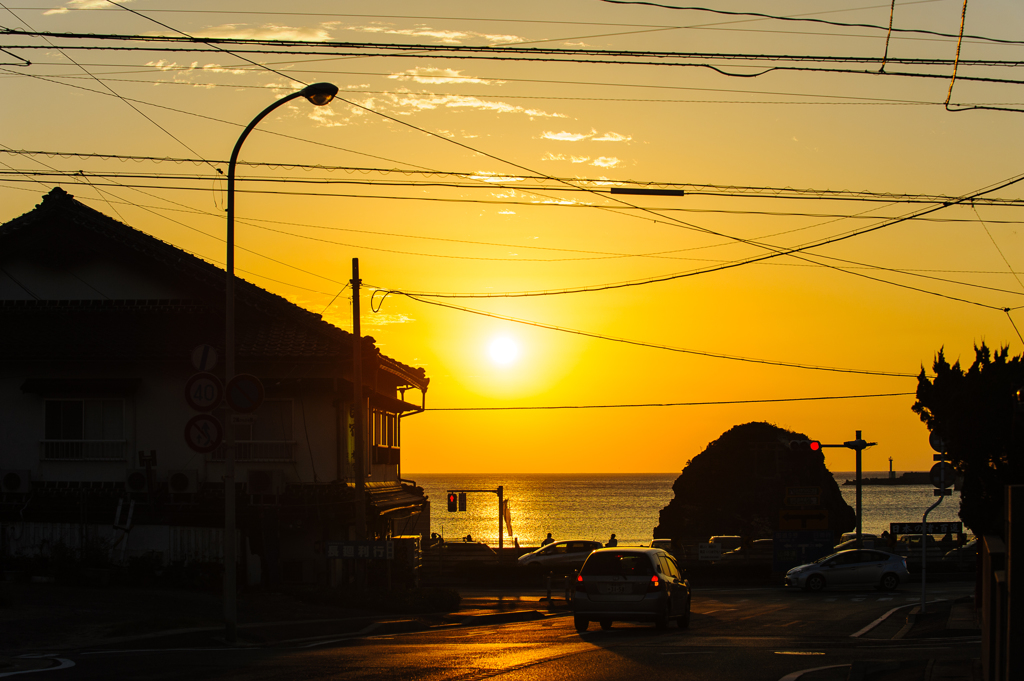 夕日の交差点。
