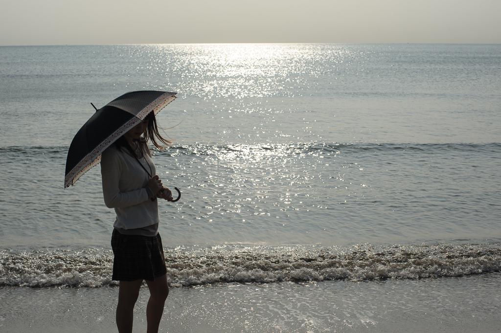 秋の海で。