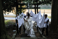 朝山神社神迎え神事。