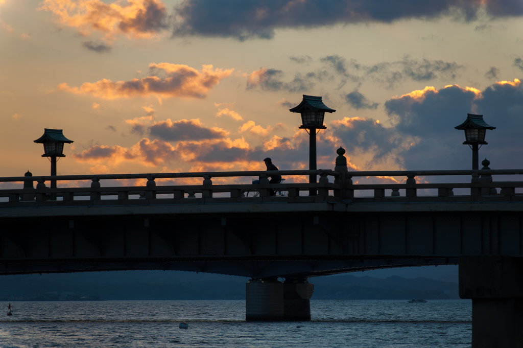 松江大橋。
