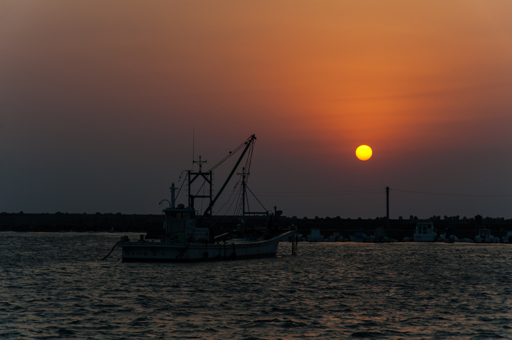 大社漁港、夕景。