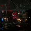 雨の夜、雲州平田駅、しまねっこ列車。