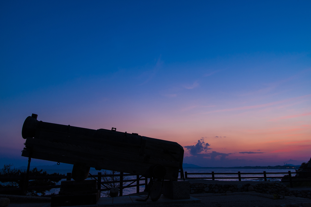 夜明け。
