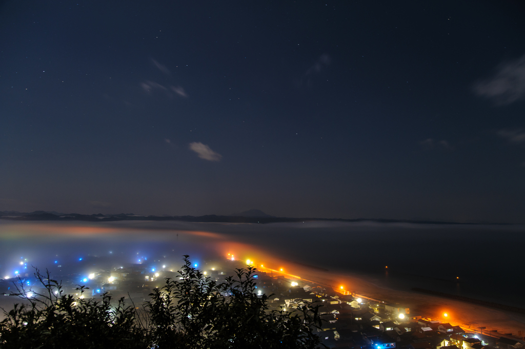 月夜の霧。