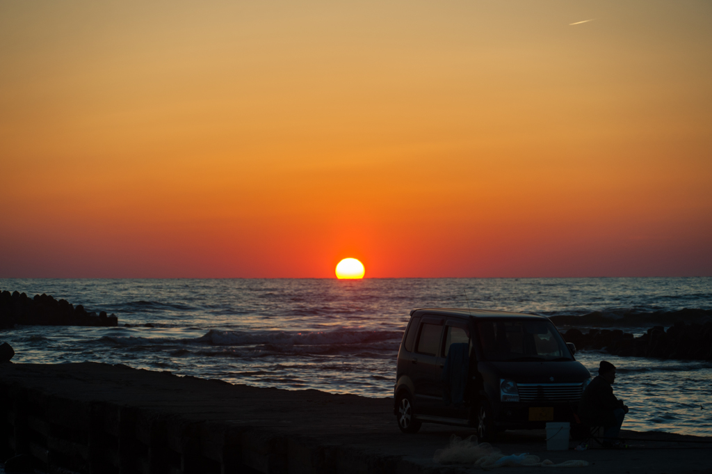 夕日よりも。