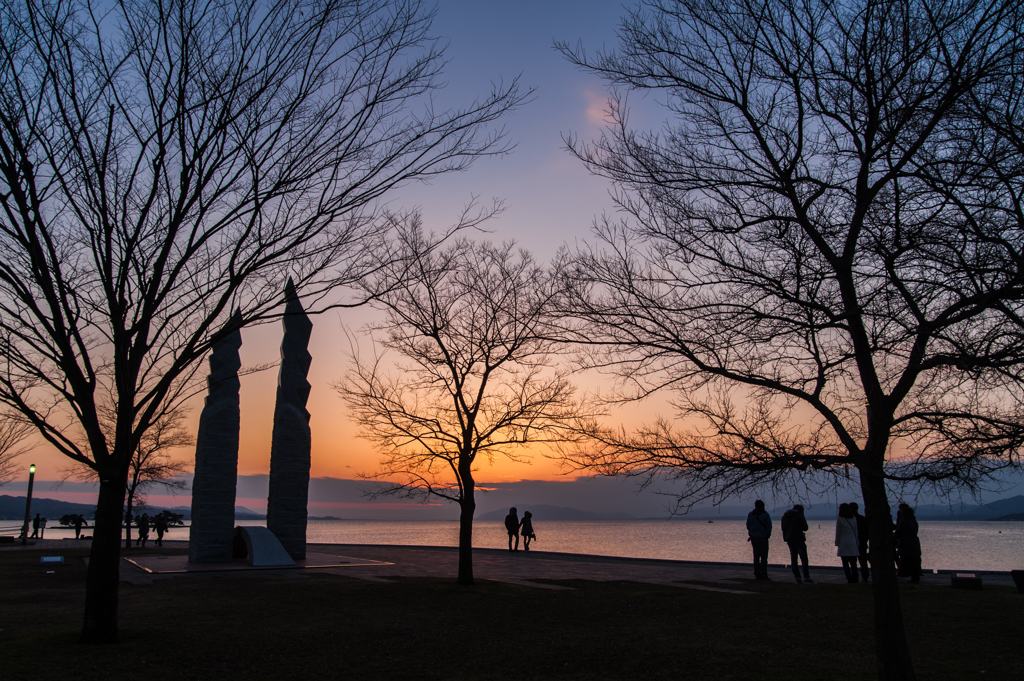 岸公園の夕景。