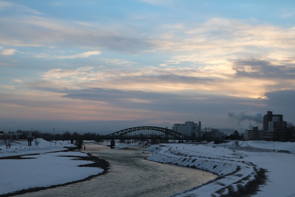 石狩川と旭橋