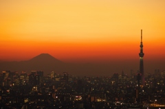 ｱｲ・ﾘﾝｸﾀｳﾝより夕景