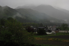 雨上がりの朝　大町温泉郷１