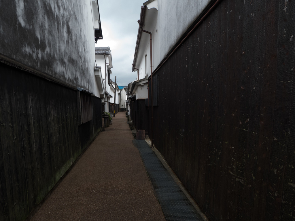 路地裏歩き１