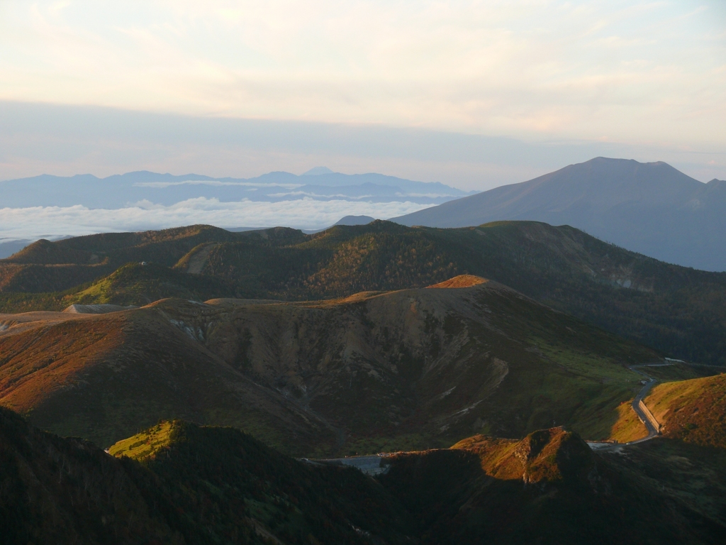 横手山山頂からの朝の風景