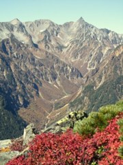 槍ヶ岳と紅葉