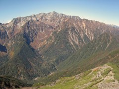 槍ヶ岳全景（北鎌尾根、槍、中岳、南岳）