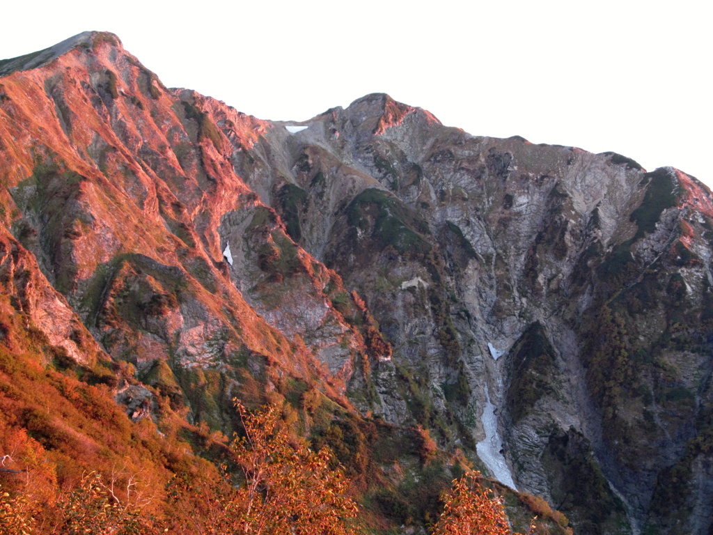 朝焼けに染まる鹿島槍１
