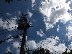 電柱と雲