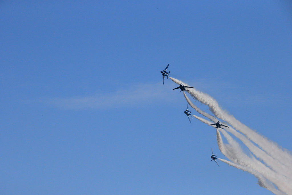 入閒航空祭2017　ブルーインパルス展示飛行(第1区分)(8)