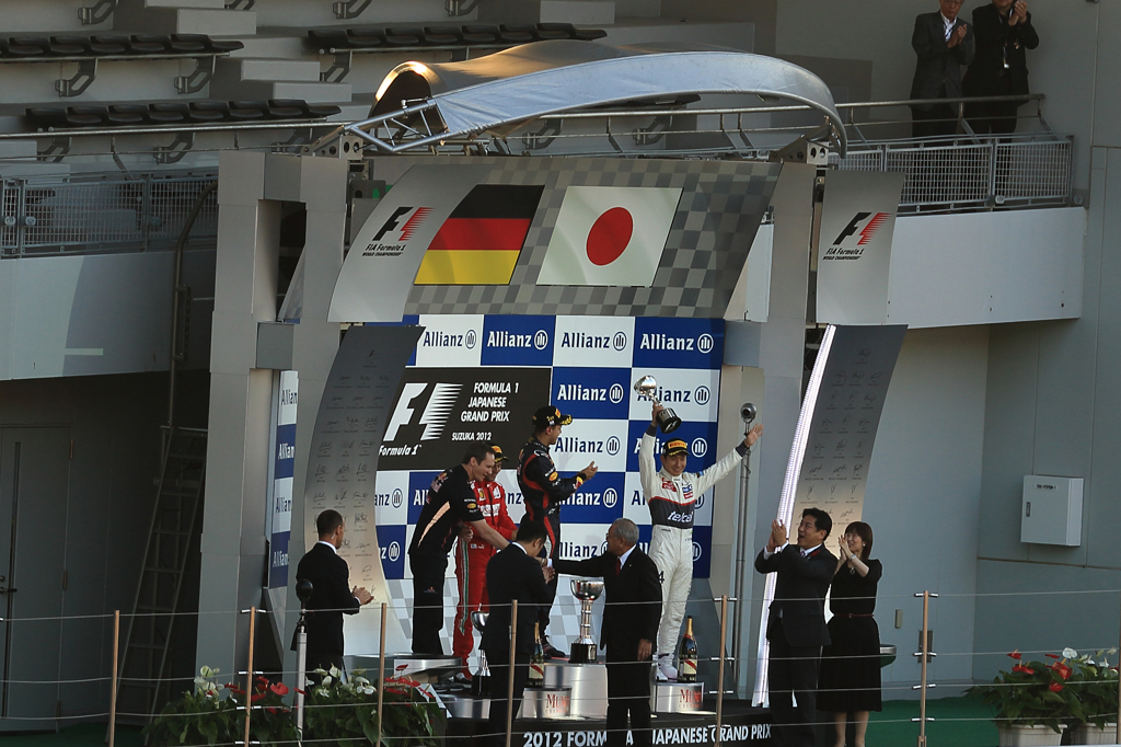 可夢偉　3位表彰台（トリミング）