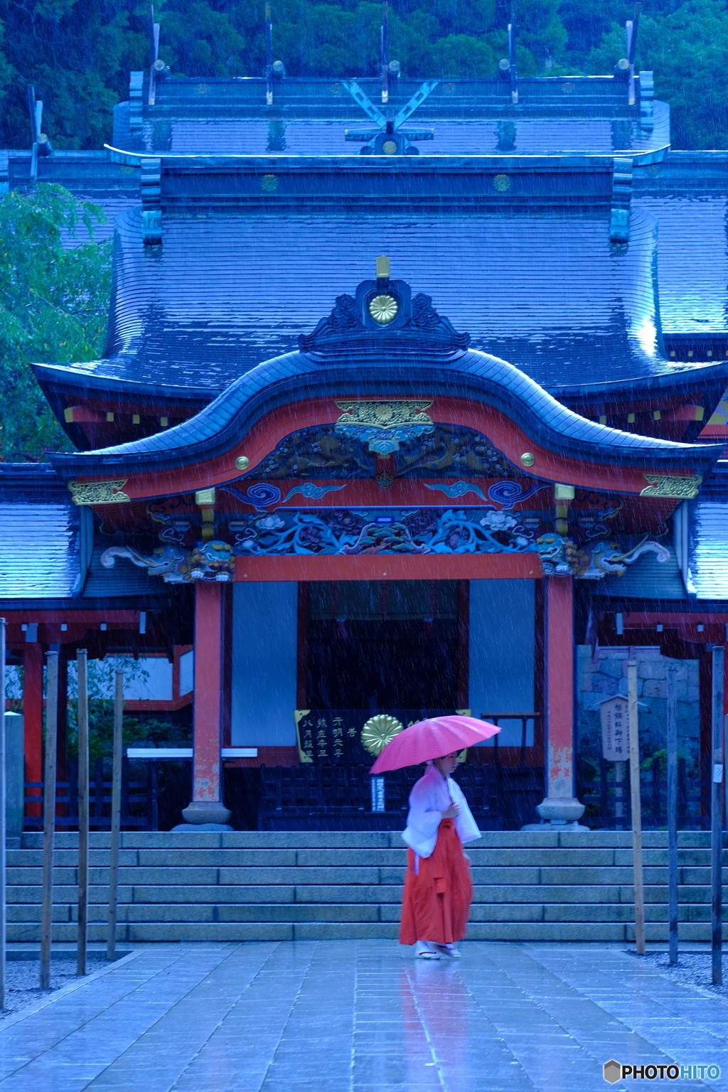 雨の霧島神宮